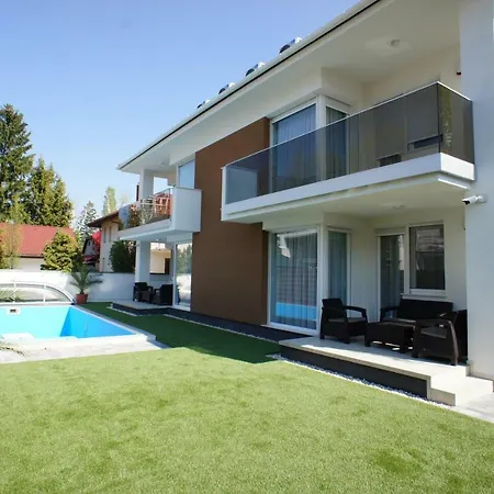 Diamond Bay Apartman *