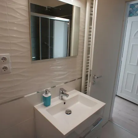 Diamond Bay Apartman